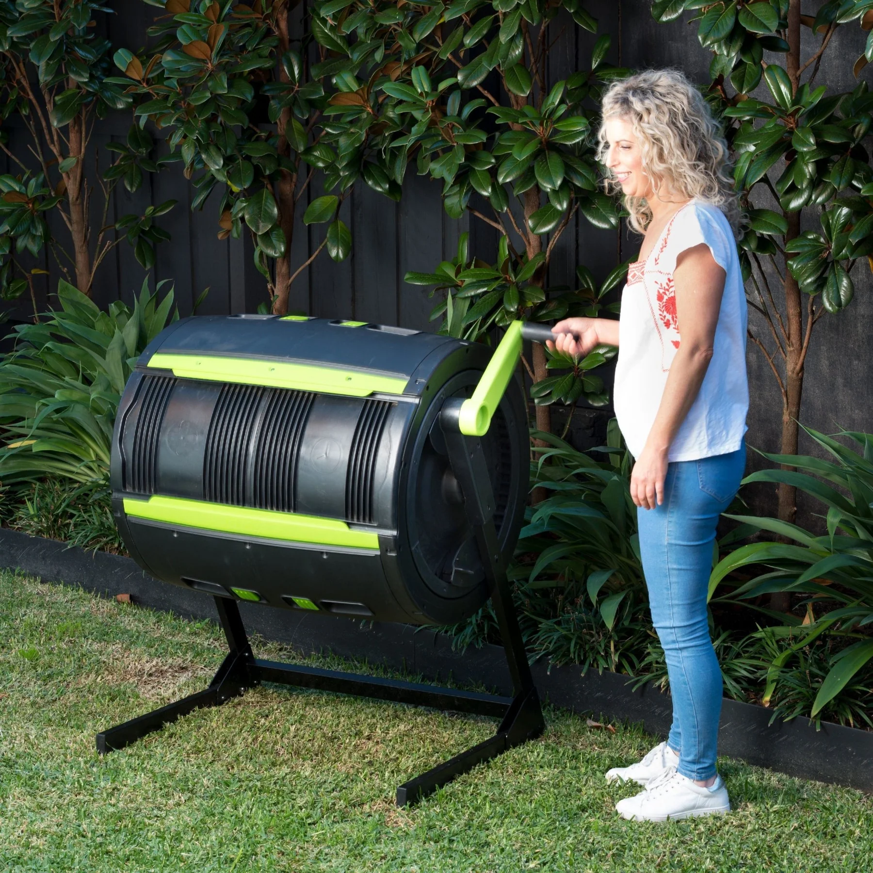 Maze 65-Gallon Compost Tumbler And Cart Combo