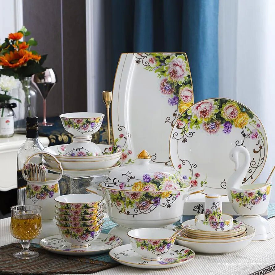 (Store Closing Sale) 60 PIECE EUROPEAN BONE FLORAL PATTERN