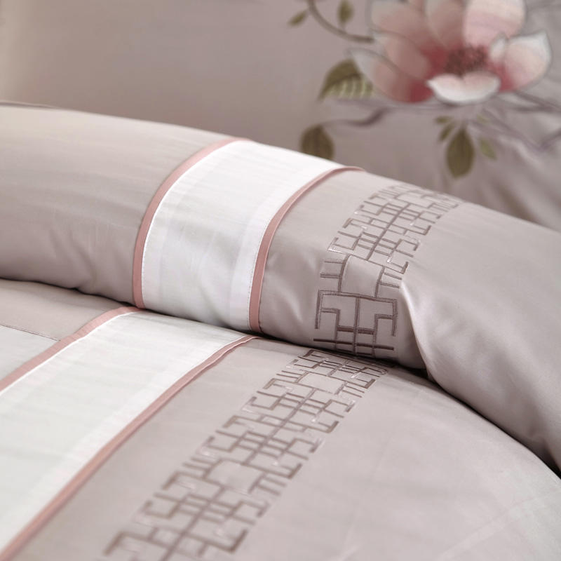 Luxury Egyptian Cotton Classical Embroidery Duvet Cover Set