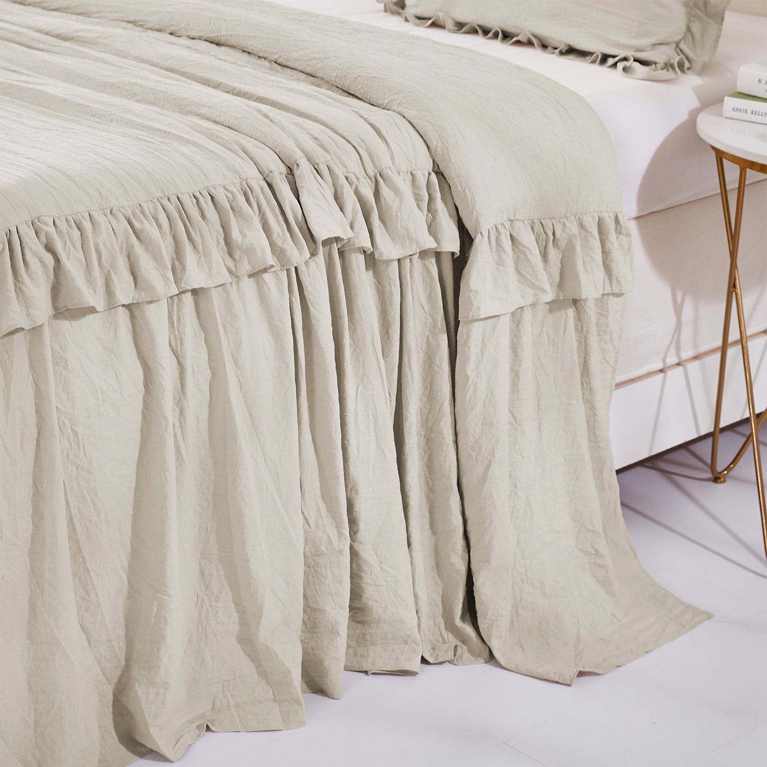 Ruffle Skirt Bedspread One Layer Design Chic Style Bedding Set