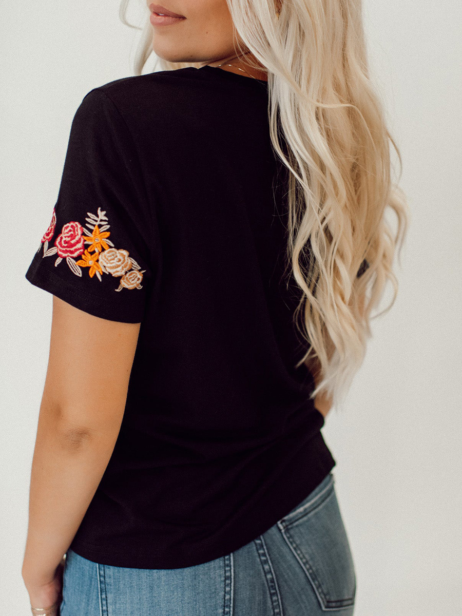 Rose embroidered black T-shirt