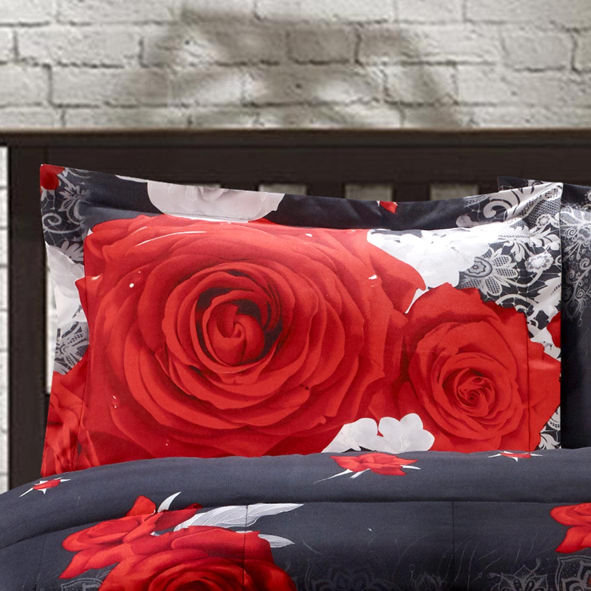 3D Print Red And White Rose All Season Quited Comforter Set