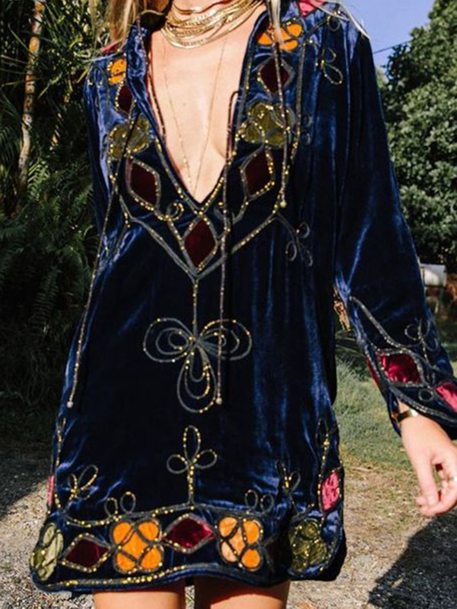 Vintage embroidered long-sleeved velvet dress